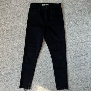 Top shop black skinny jeans - size 28
